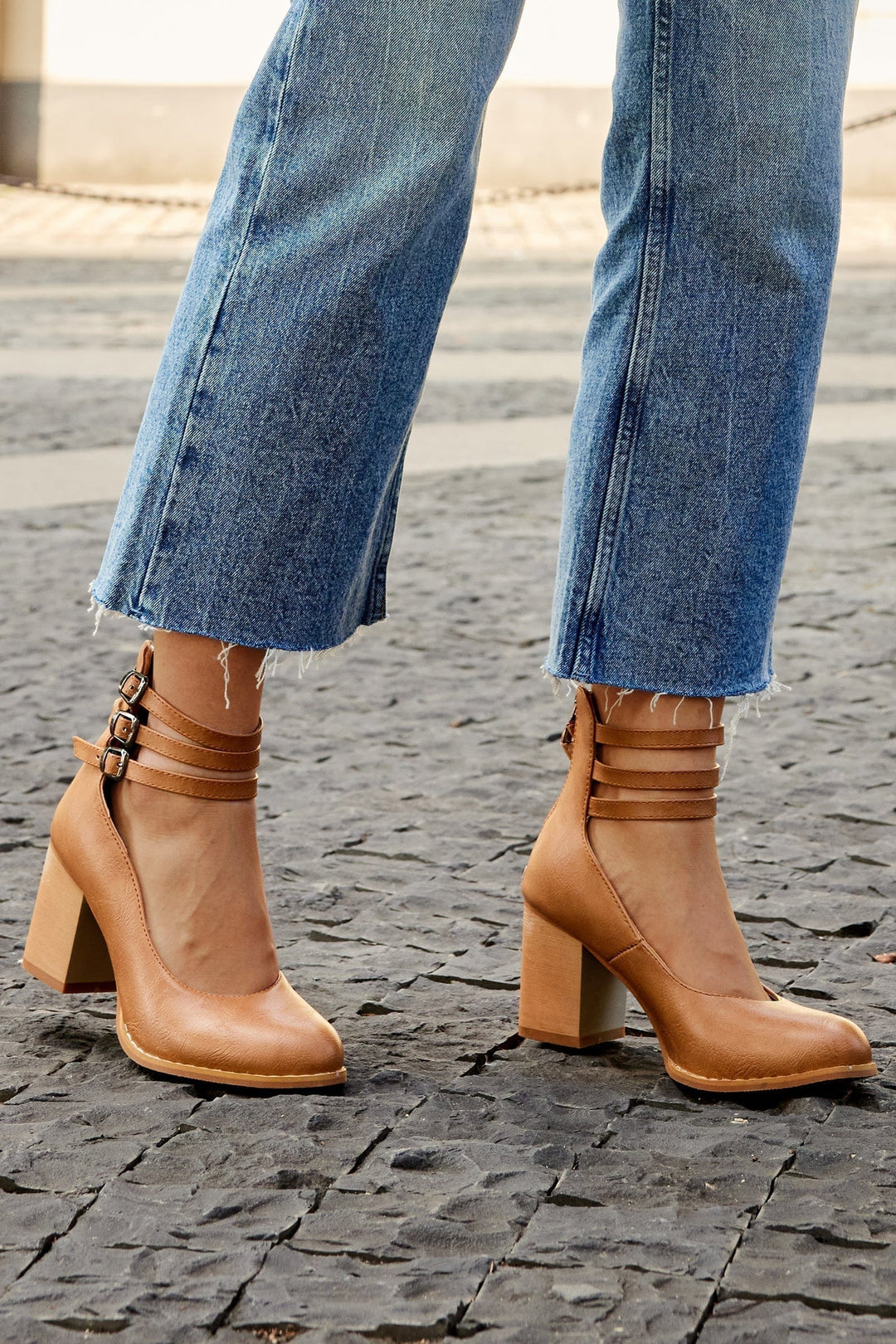 Mireille | Buckle Heels