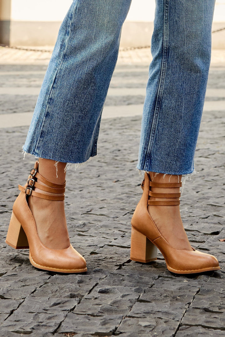 Mireille | Buckle Heels
