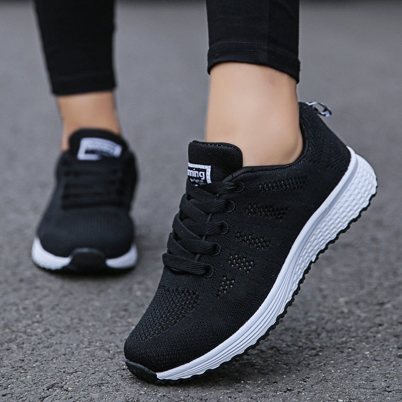 Lila | Walking Shoes