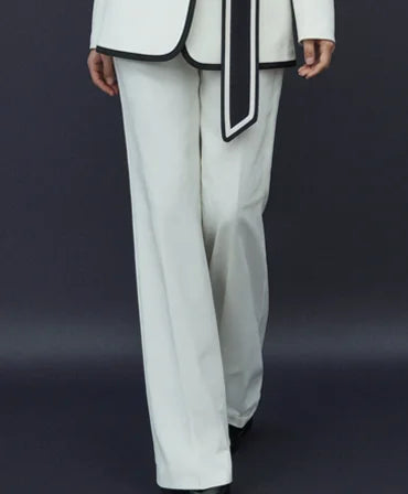 Mireille | Elegant Office Outfit