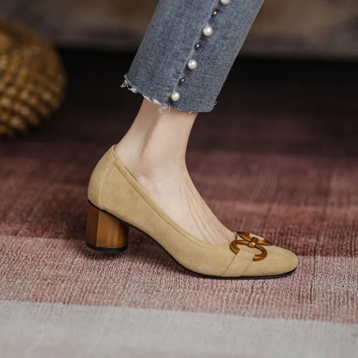 Amara | Vintage High Heels