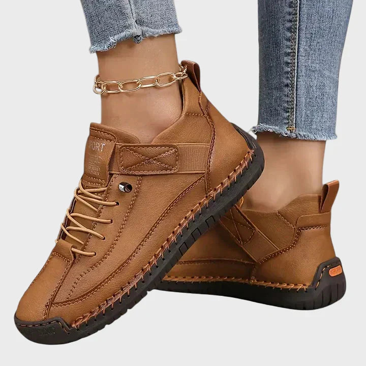 Selene | Sneakers