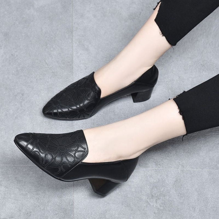 Evelyn | Leather Embroidered Pumps